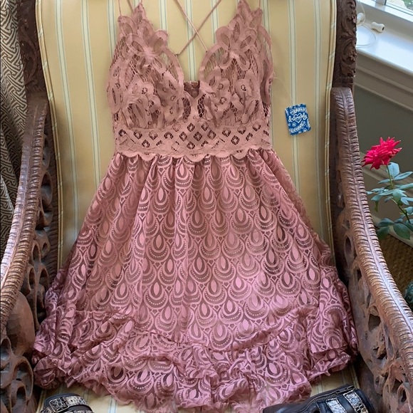 HOST PIC FREE PEOPLE ONE ADELLA BURNOUT SLIP DRESS RARE MAUVE COLOR SIZE MEDIUM - Picture 7 of 12
